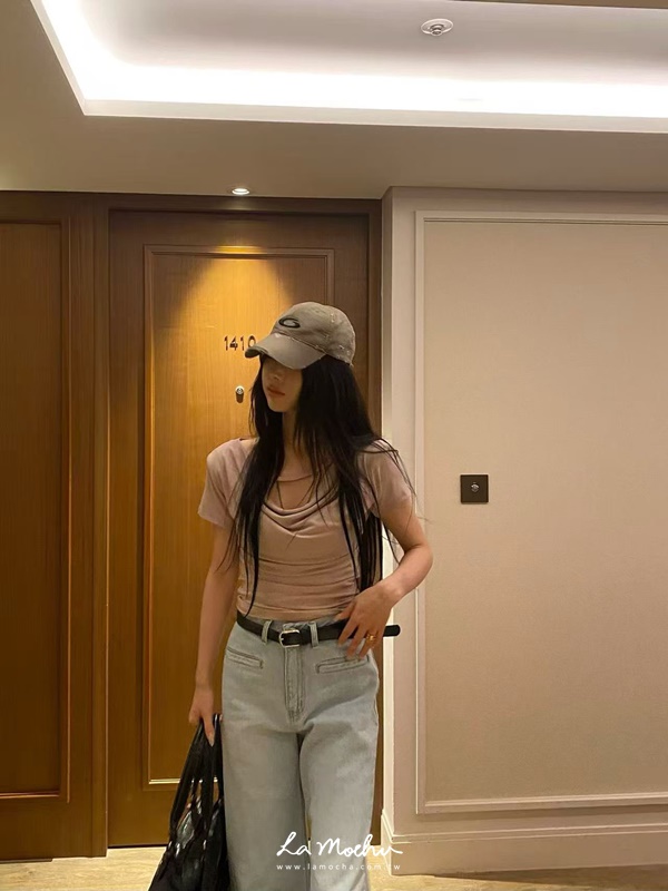 垂領線條上衣